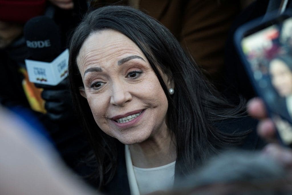 María Corina Machado retorna à Venezuela após quase um ano de exílio