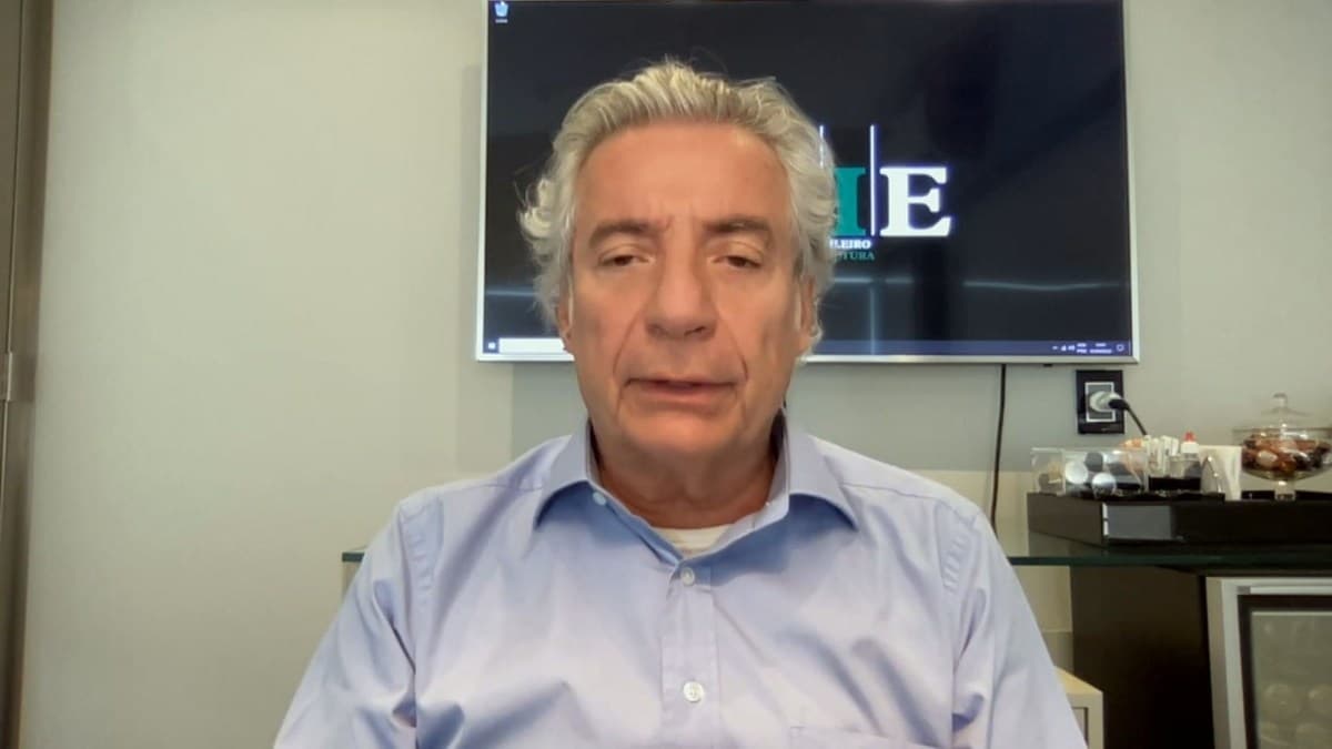 Economista critica ações do governo Lula sobre energia antes das eleições