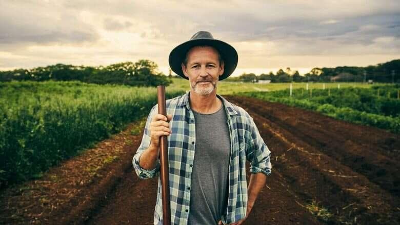 Aumento significativo nos salários do agro, porém ainda abaixo da média nacional