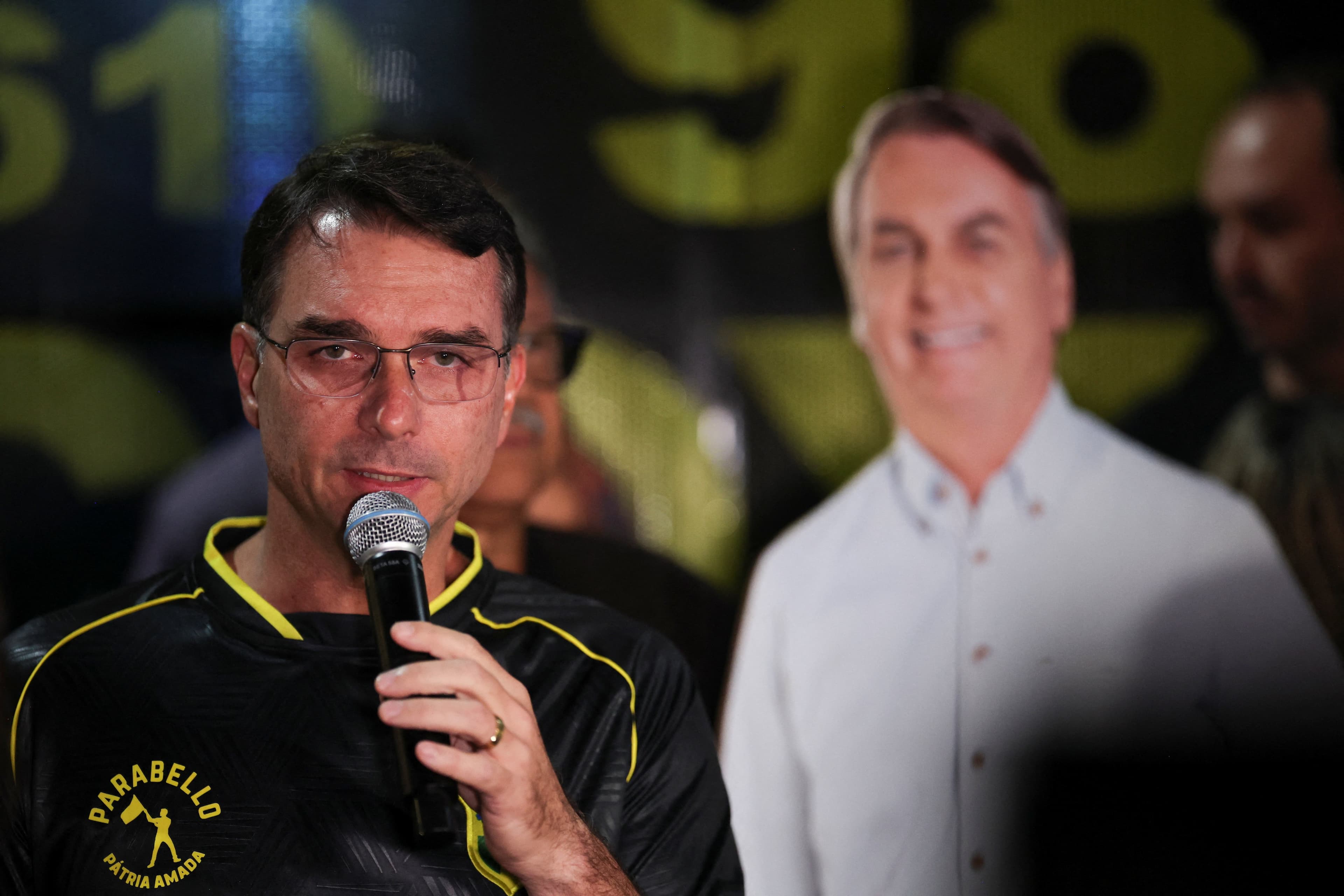 Pesquisa Datafolha revela prejuízos na imagem de Flávio Bolsonaro