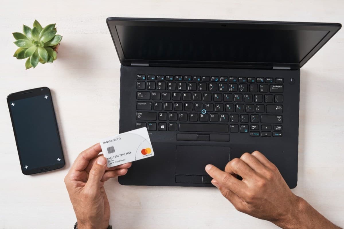 Crédito rotativo alcança R$ 39,3 bilhões com juros altos