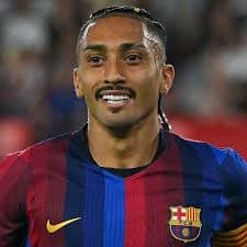 Raphinha brilha em Sevilla x Barcelona com gol decisivo