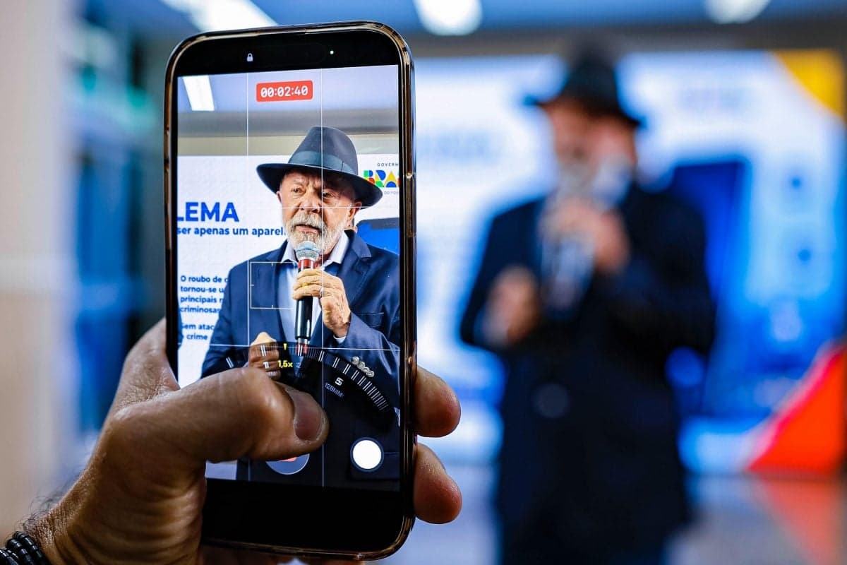 Meta Refuta Acusações de Manipulação em Campanha de Lula