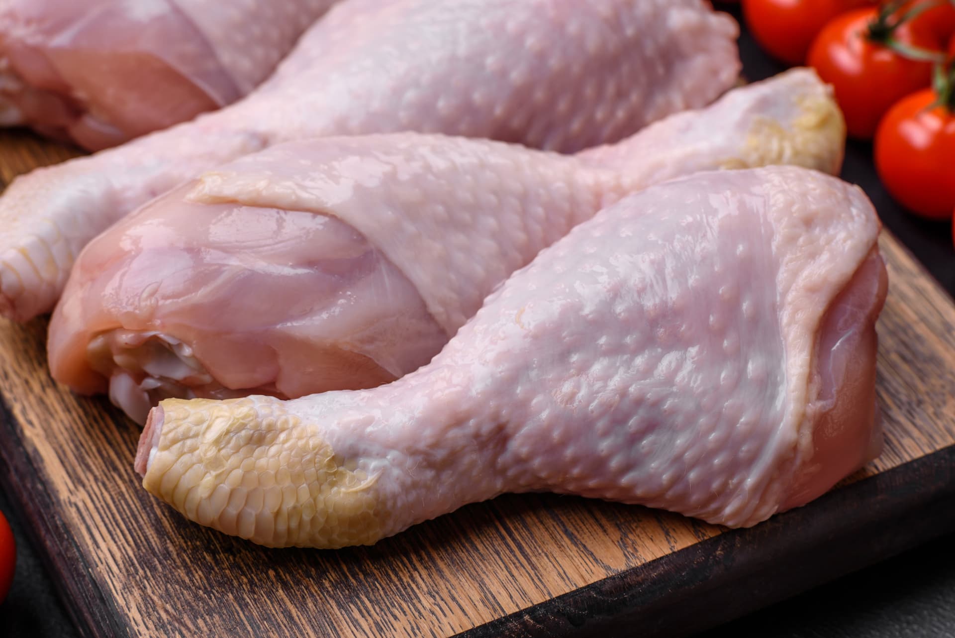Preços de carne de frango caem por demanda fraca em agosto