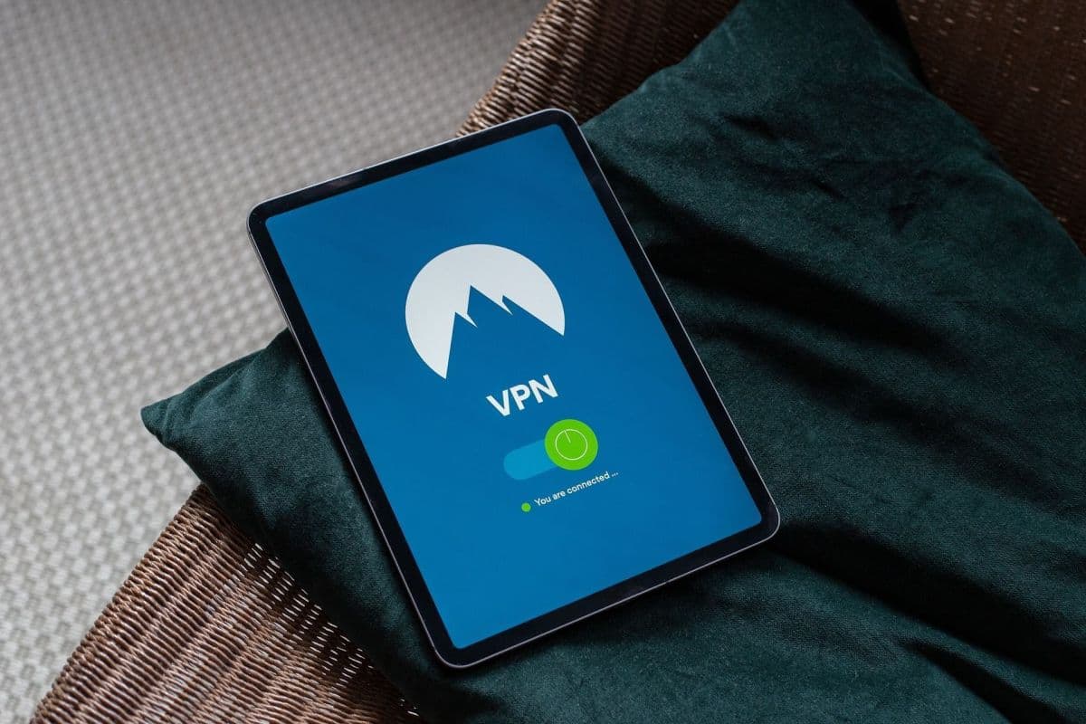 Russos recorrem a VPNs para driblar bloqueios e monitoramento