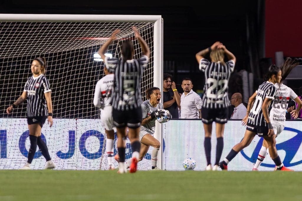 Emily Lima lamenta instabilidade no Corinthians após vice no Brasileirão Feminino
