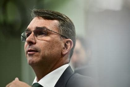 Bolsonarismo se reestrutura além-fronteiras após derrota política