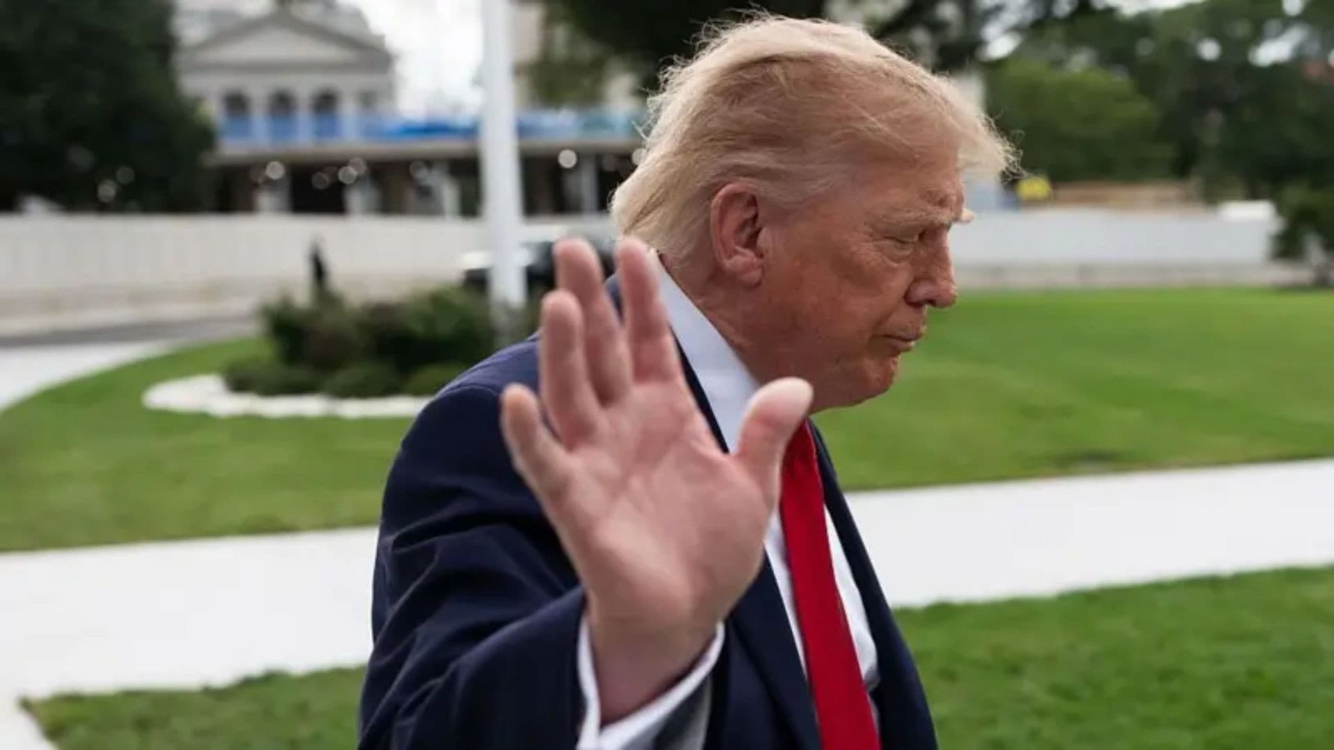 Trump fala de 'eleição fraudada' no Brasil e expressa simpatia por Lula