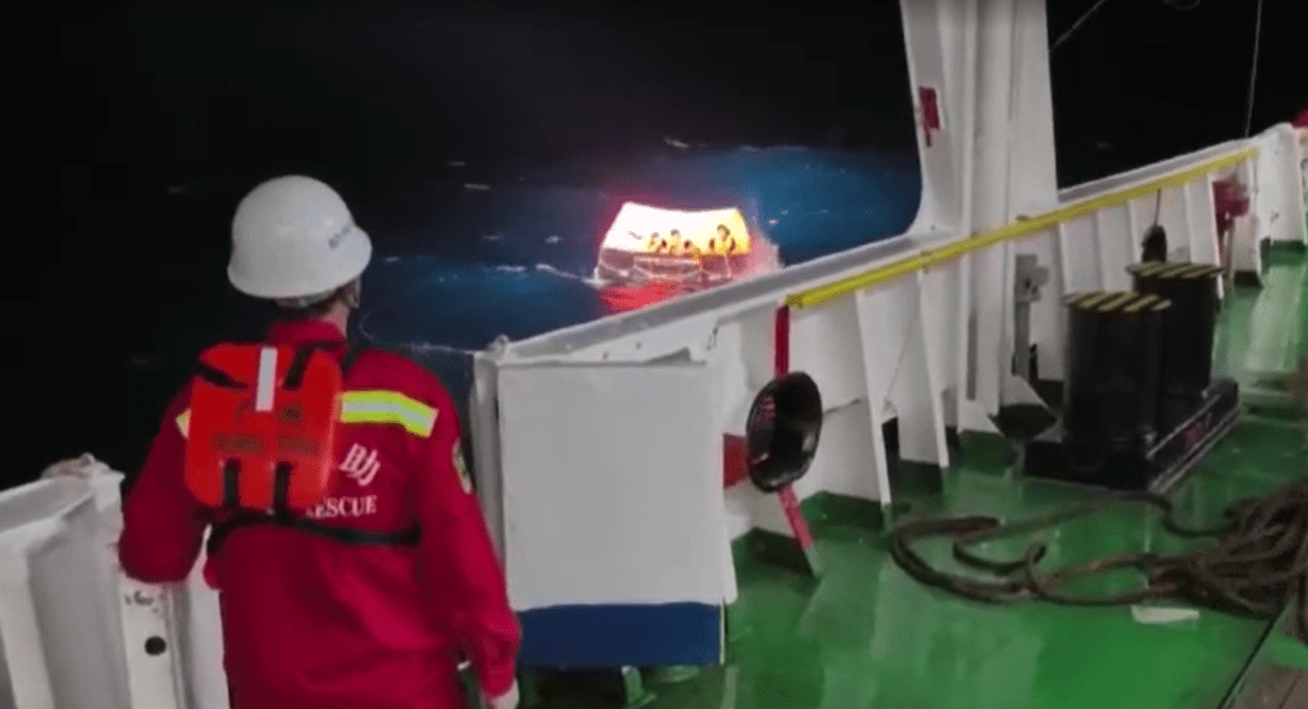 Naufrágio no Mar do Sul da China deixa 17 desaparecidos