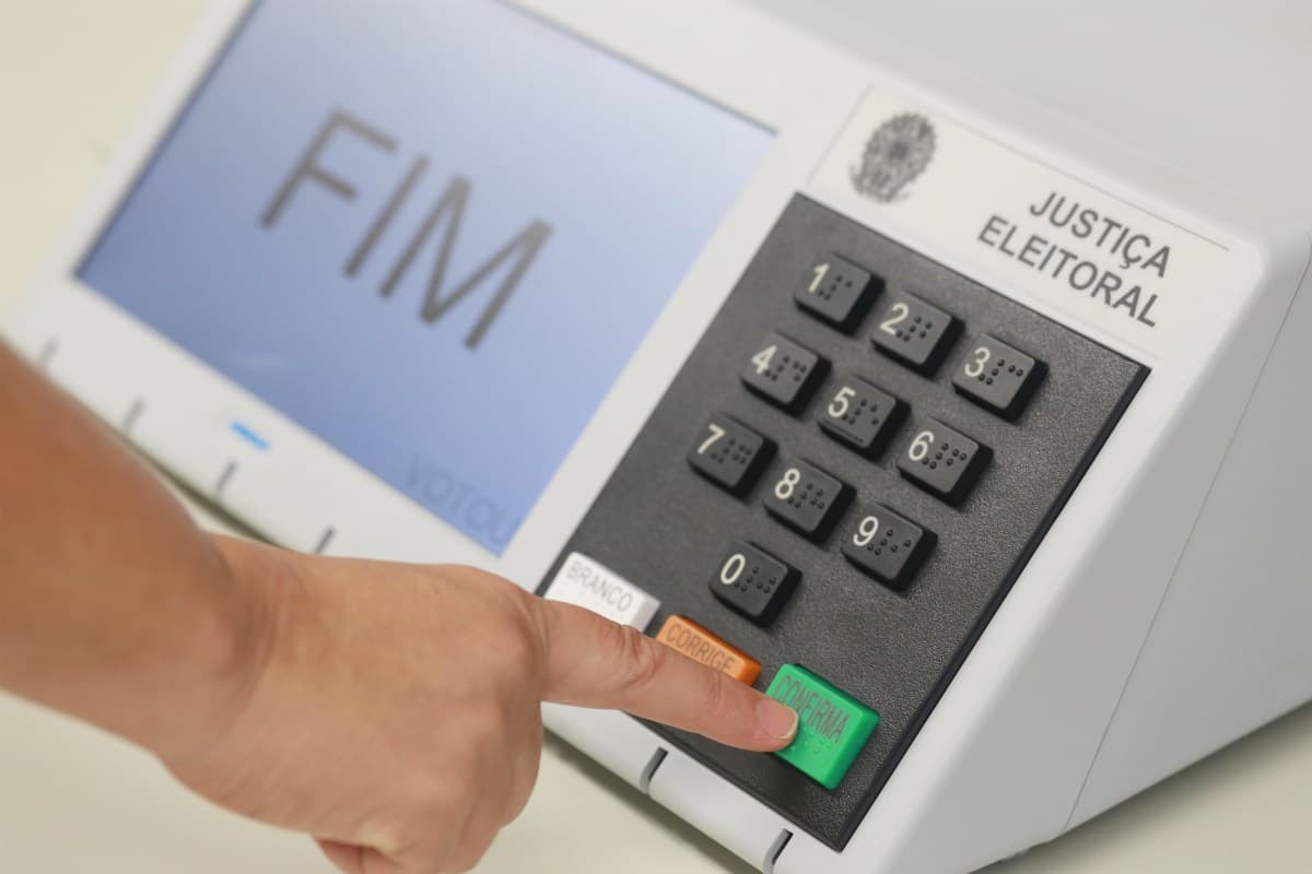 Companhias de energia intensificam planejamento para eleições devido a ciclone