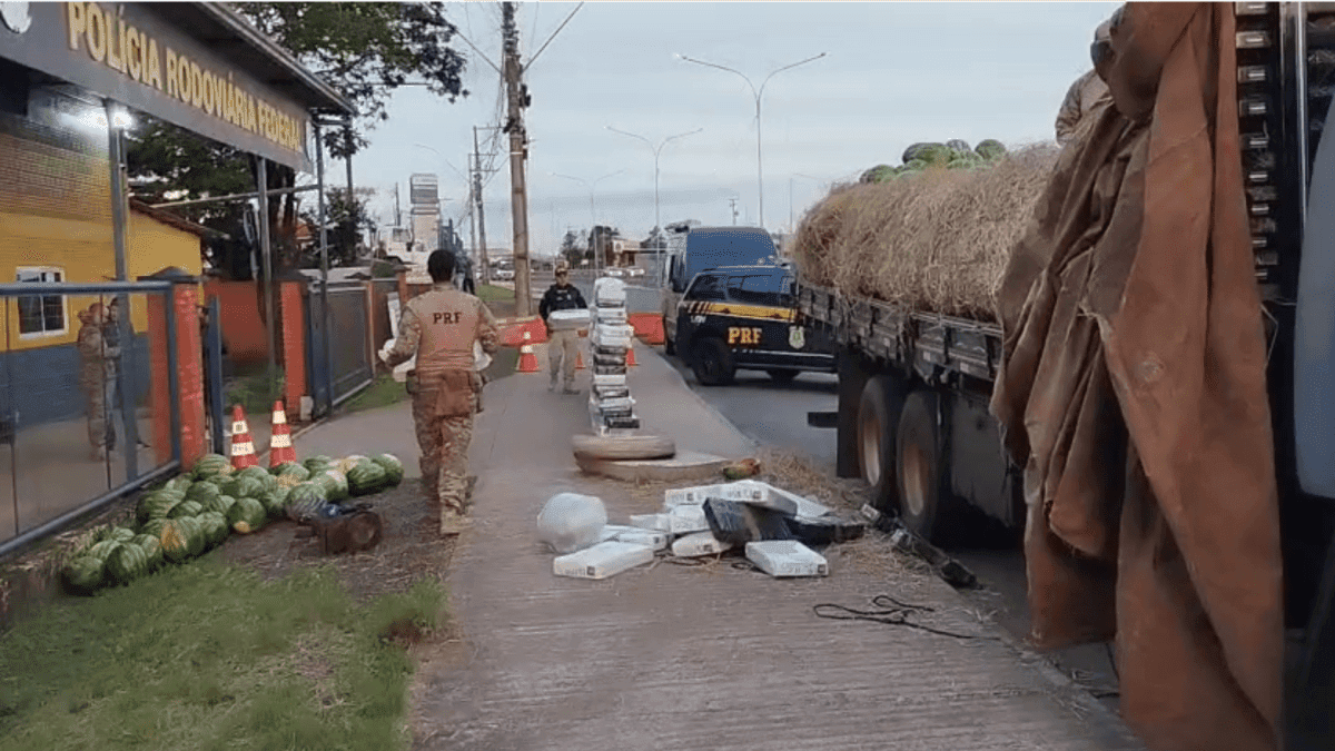Motorista é preso com 2,5 toneladas de maconha em Lajeado