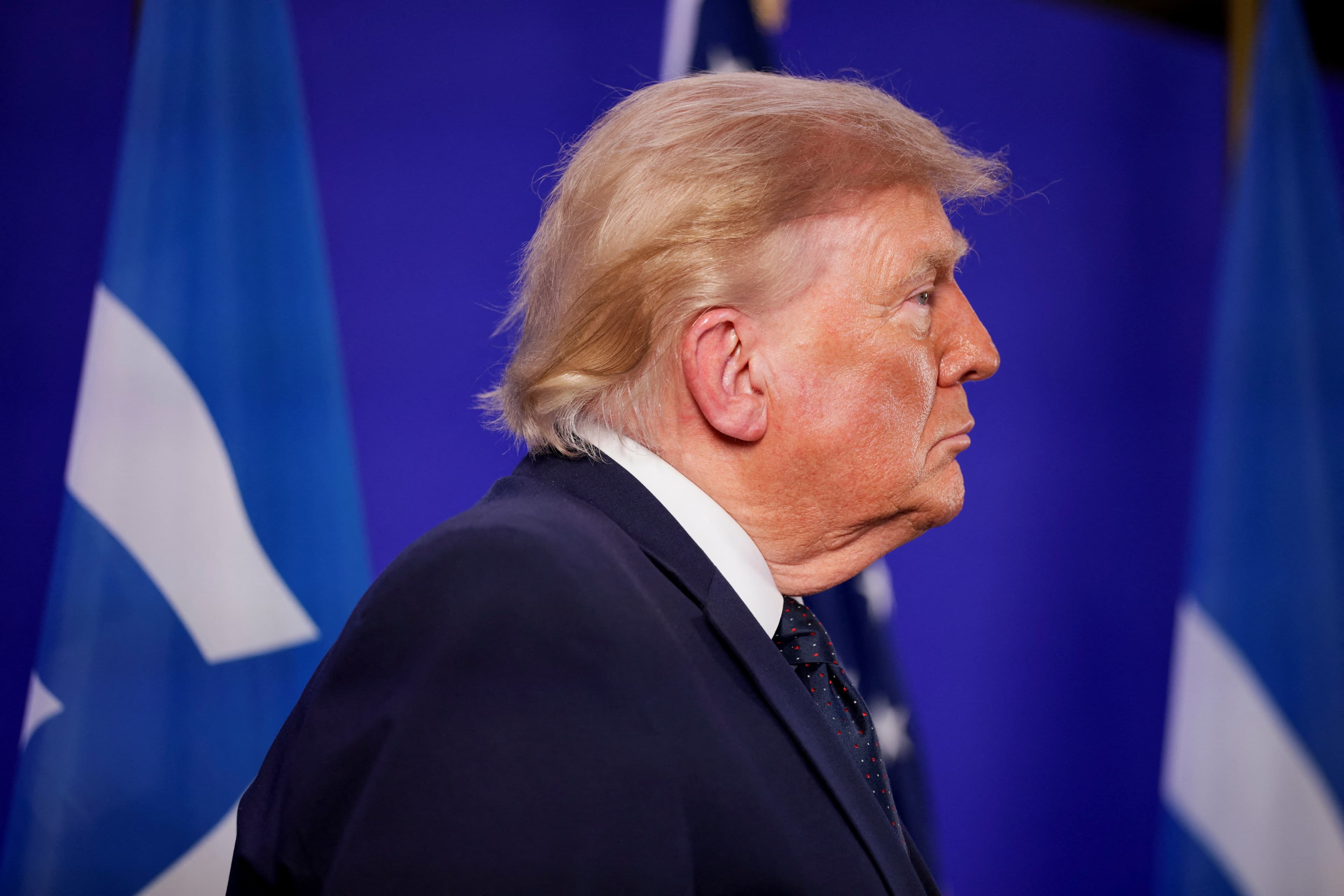 Trump impõe tarifas de 50% sobre produtos canadenses