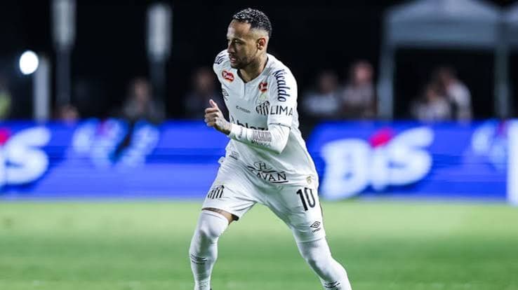 Neymar é preservado pelo Santos após ganhar protagonismo em reação no Brasileirão