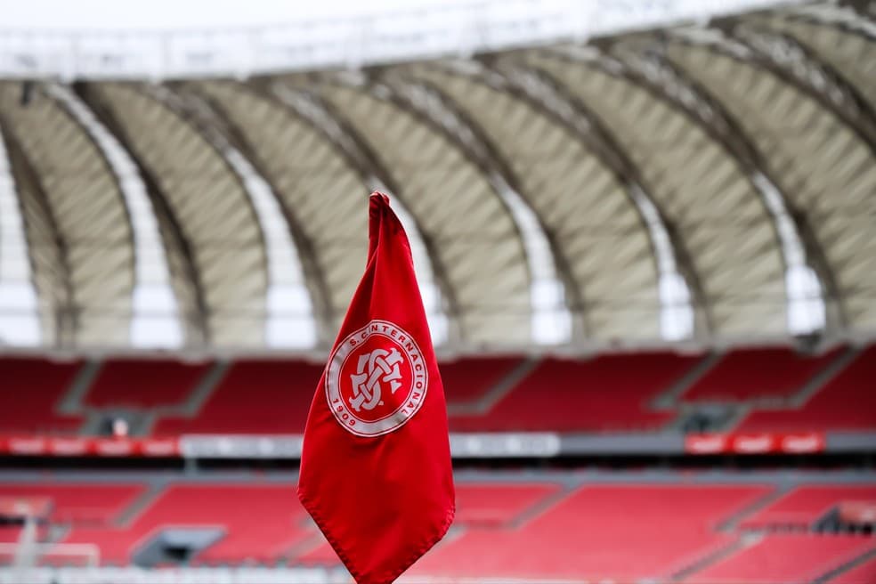 Internacional ganha reforços: Internacional prepara força máxima para duelo no Beira-Rio