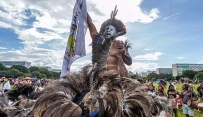 Acampamento Terra Livre cobra direitos indígenas em Brasília