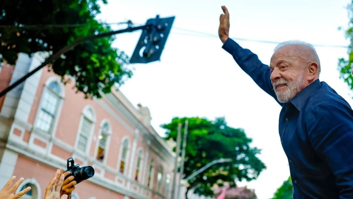 Lula desmarca compromissos para cuidar da voz antes do debate