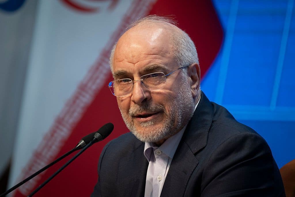 Ghalibaf critica Estados Unidos após caça derrubado e piloto desaparecido