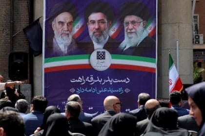 Irã ataca Israel e Golfo com ameaças após intervenções de Trump