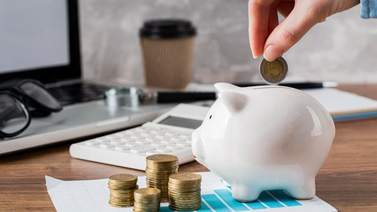 Organizar finanças e reserva de emergência são essenciais para investir