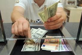 Dólar perde força como ativo seguro após dados recentes