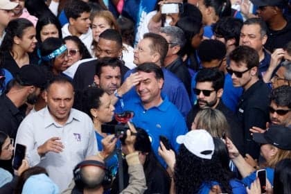 Marcha para Jesus em SP une políticos e fé em evento polarizado