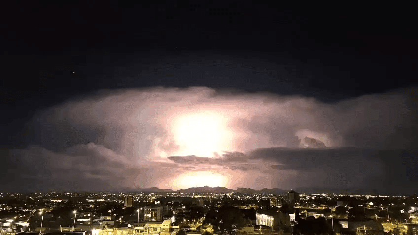 Ciclone Extratropical Gera Alertas Meteorológicos no Paraná