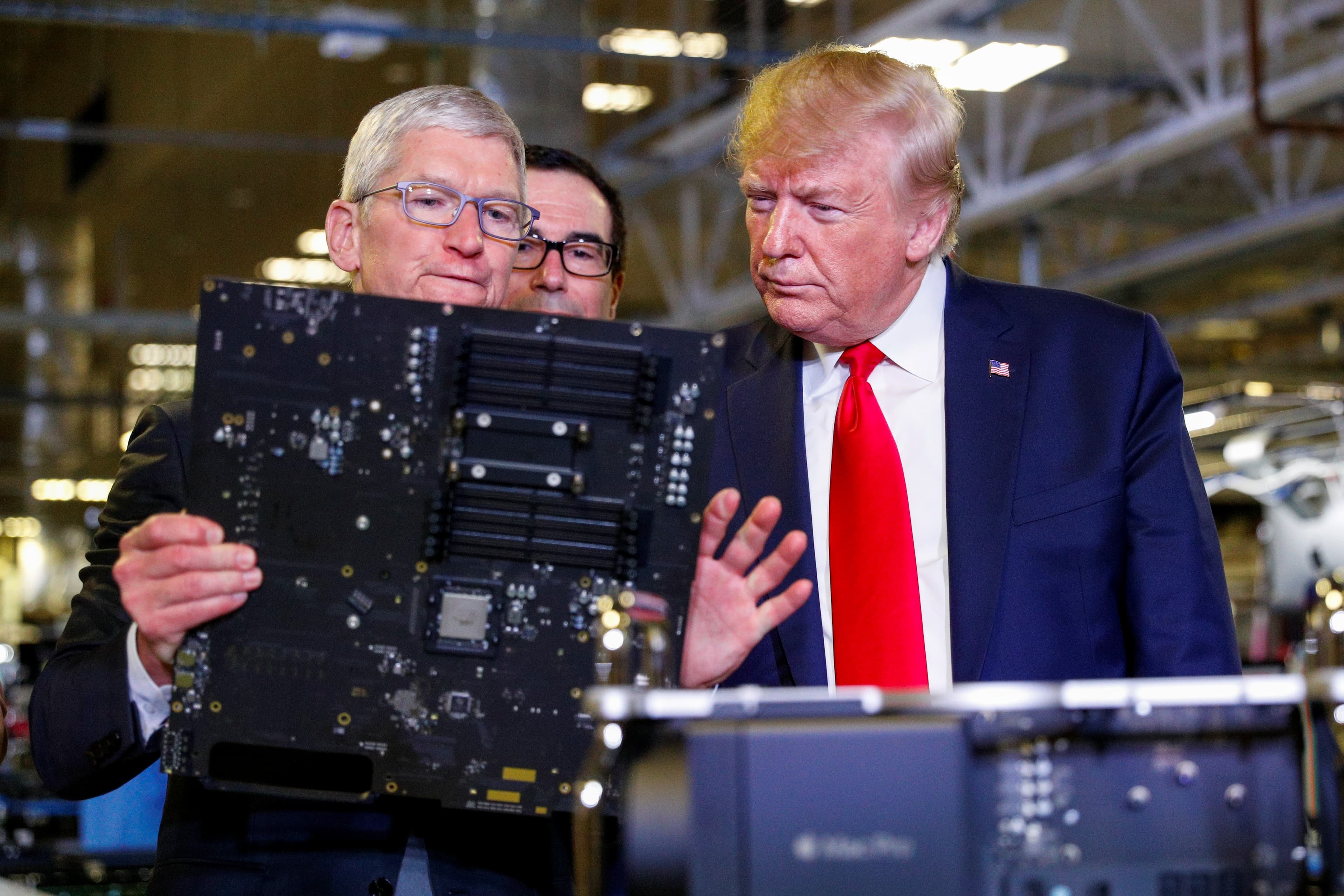 Apple e Intel fortalecem parceria para fabricar chips nos EUA