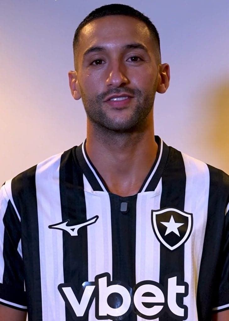 Botafogo contrata meia Hakim Ziyech até 2028