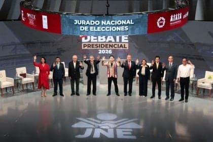 Peruanos vão às urnas escolher presidente em meio a crise de segurança
