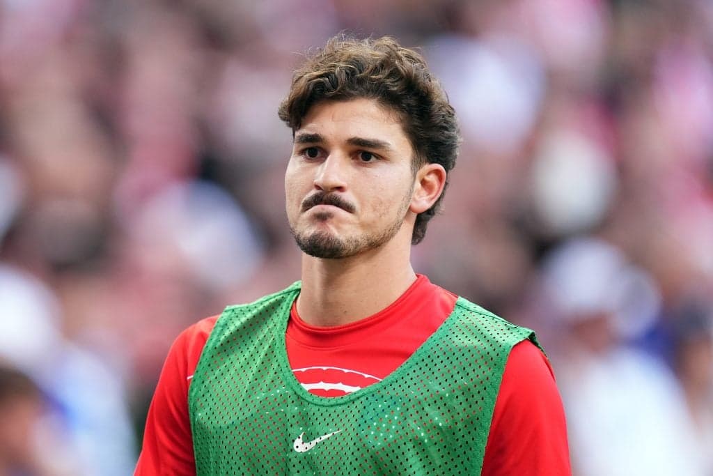 Julián Álvarez pede desculpas a torcedores do Atlético de Madrid
