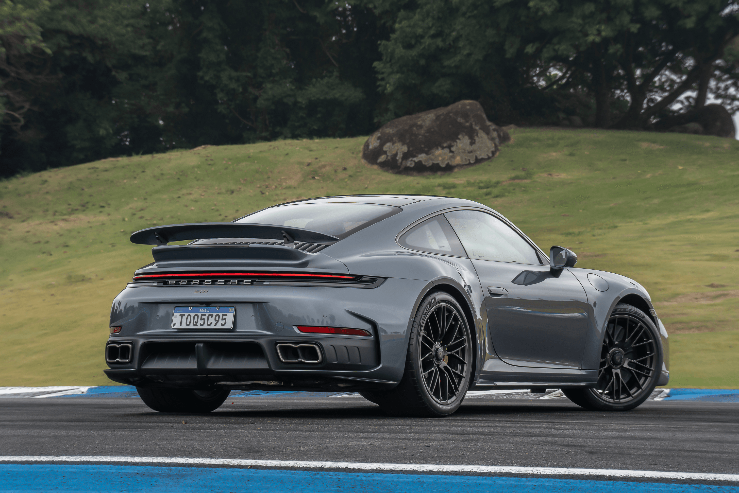 Porsche investe em modelos de luxo para recuperar margens de lucro