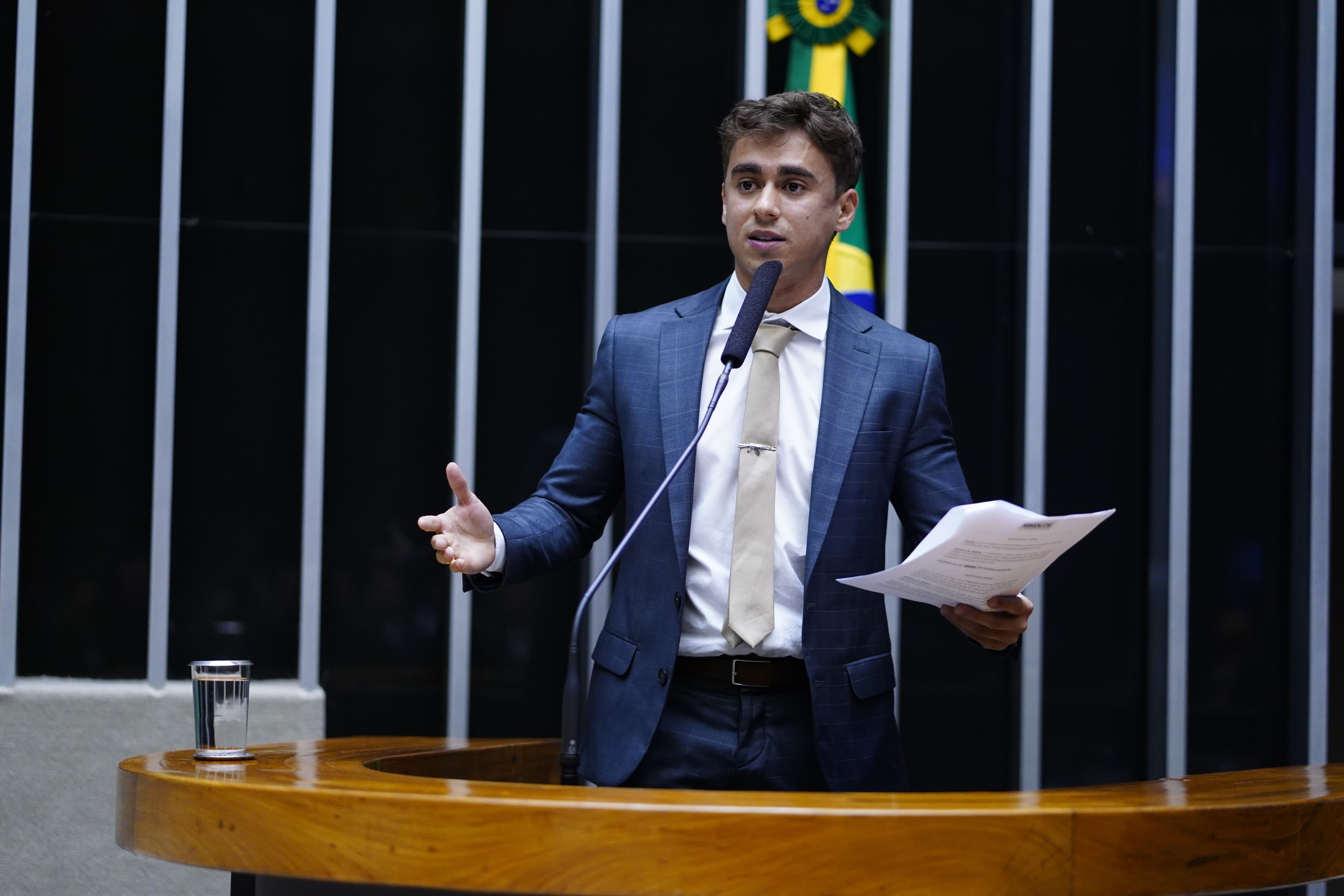 Nikolas Ferreira confirma contato com banqueiro em áudio revelador