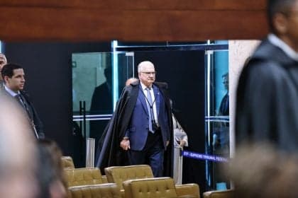 Fachin enfrenta resistência no STF sobre Código de Ética