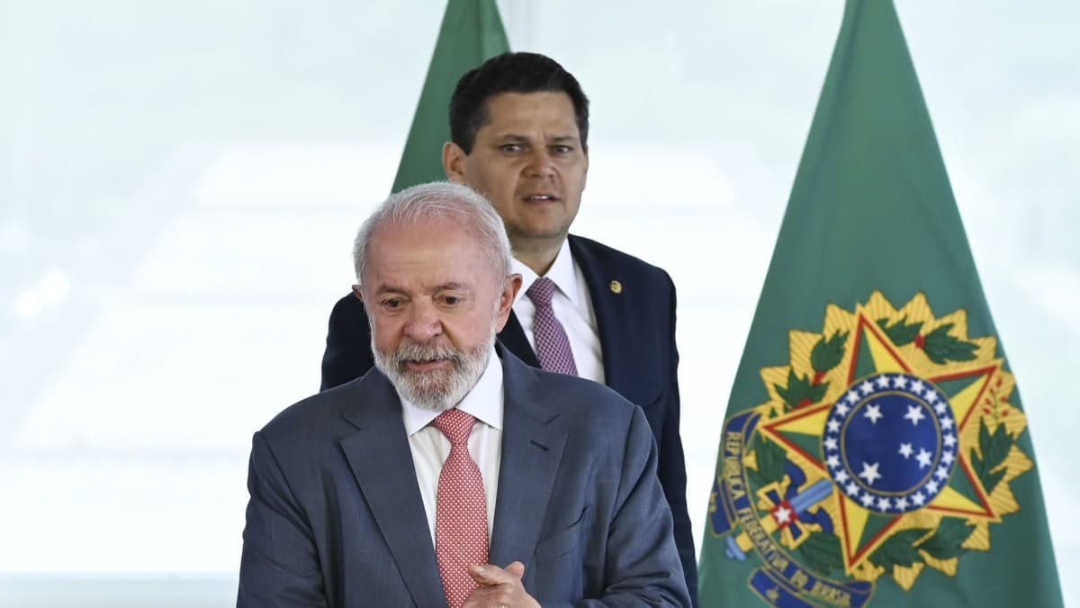 Fim da escala 6x1 e PEC da Segurança Pública são prioridades para Lula