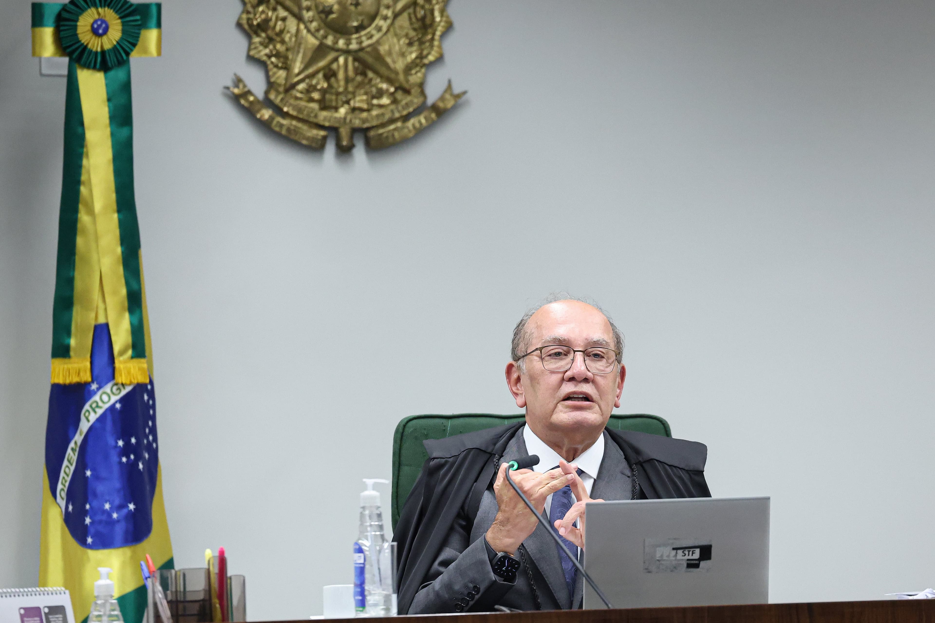 Gilmar Mendes planeja ação criminal contra o senador Vieira