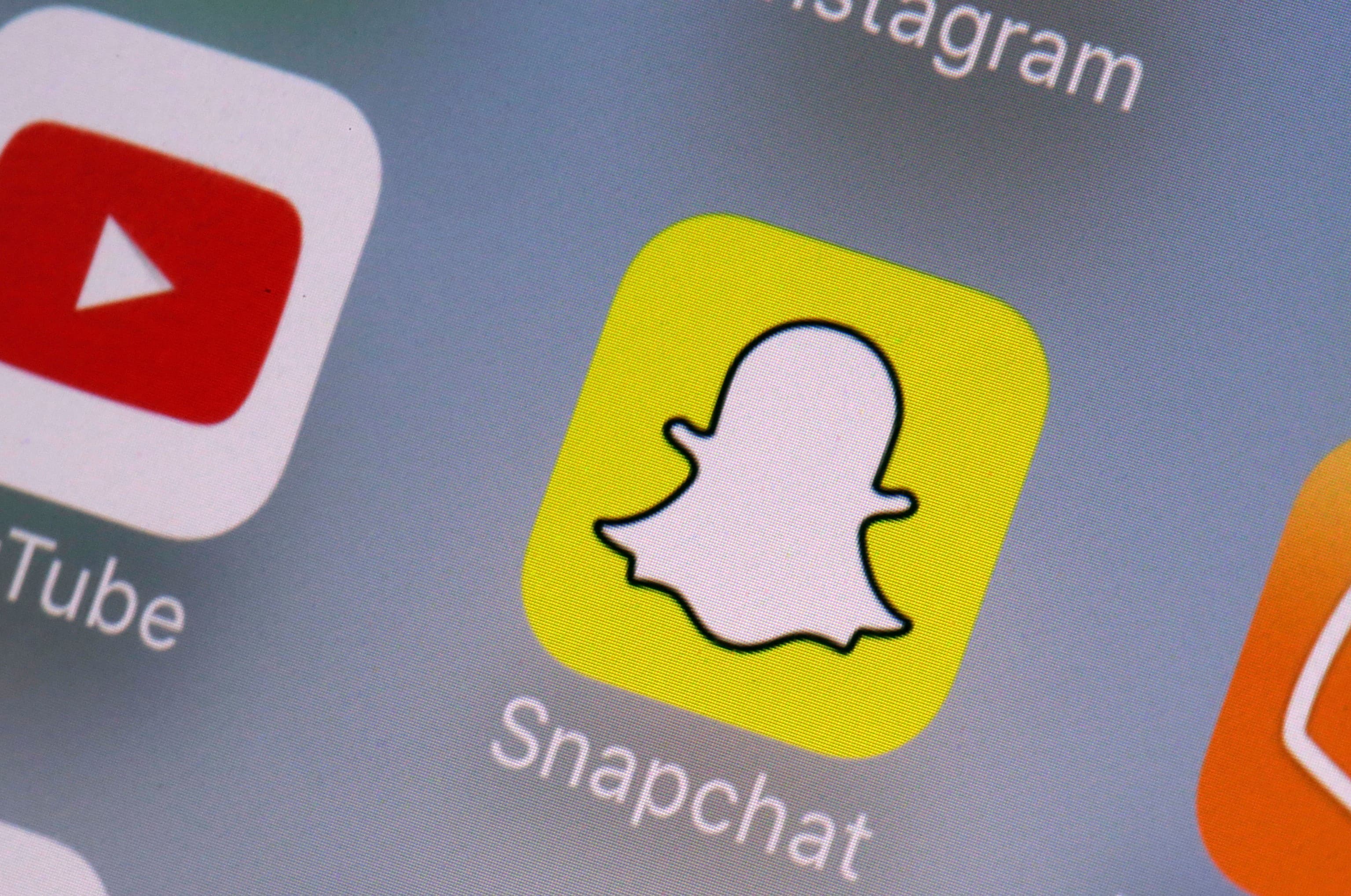 Snapchat enfrenta julgamento por alegações de vício em jovens nos EUA