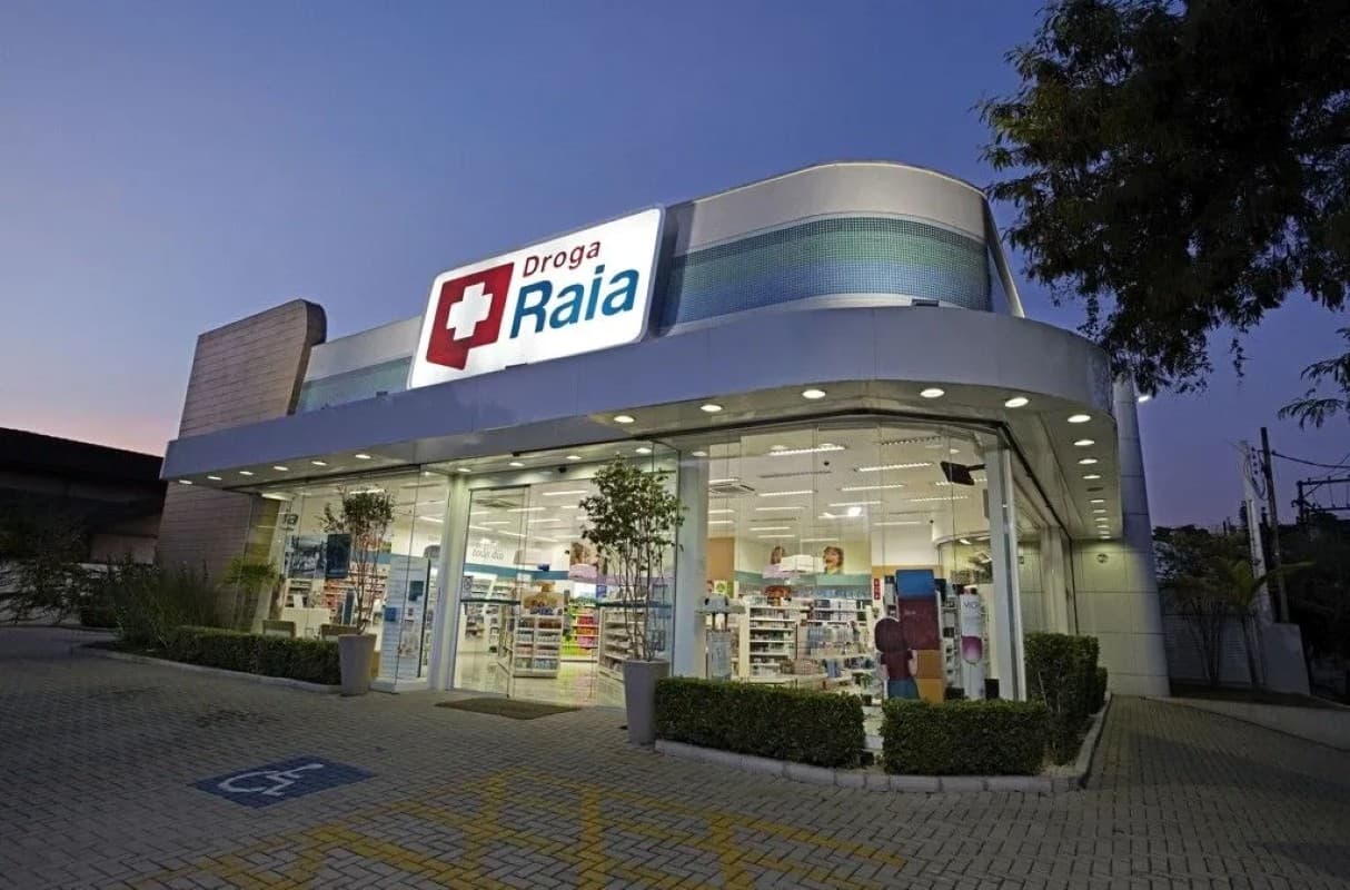Droga Raia condenada a R$ 4 milhões por assédio e discriminação