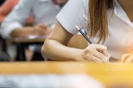 Concursos Públicos no RS Oferecem Salários de até R$ 20 Mil