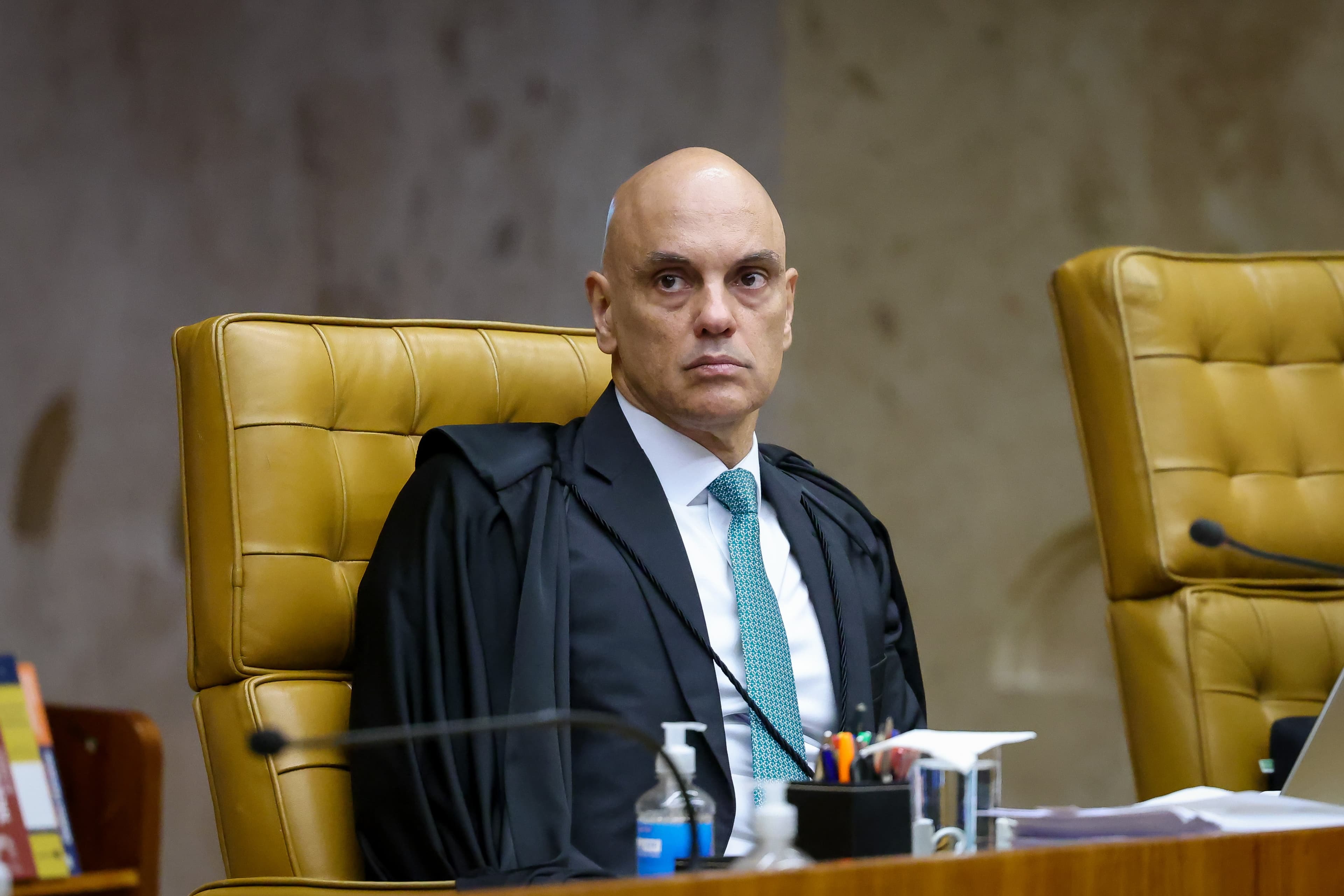Alexandre de Moraes se defende de acusações na crise da Operação Compliance Zero
