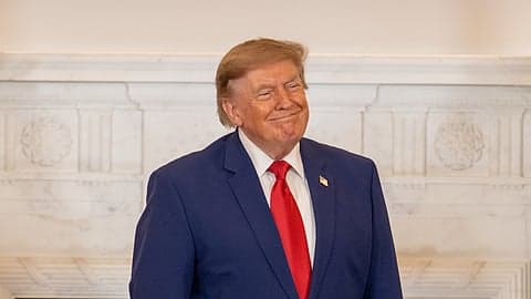 Trump aumenta pressão sobre o Irã e tensão no Estreito de Ormuz volta ao centro das atenções
