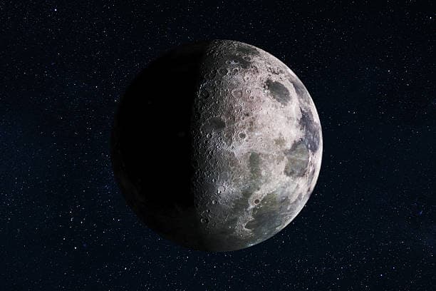 Lua hoje sexta-feira (14/08): fase, iluminação e eventos