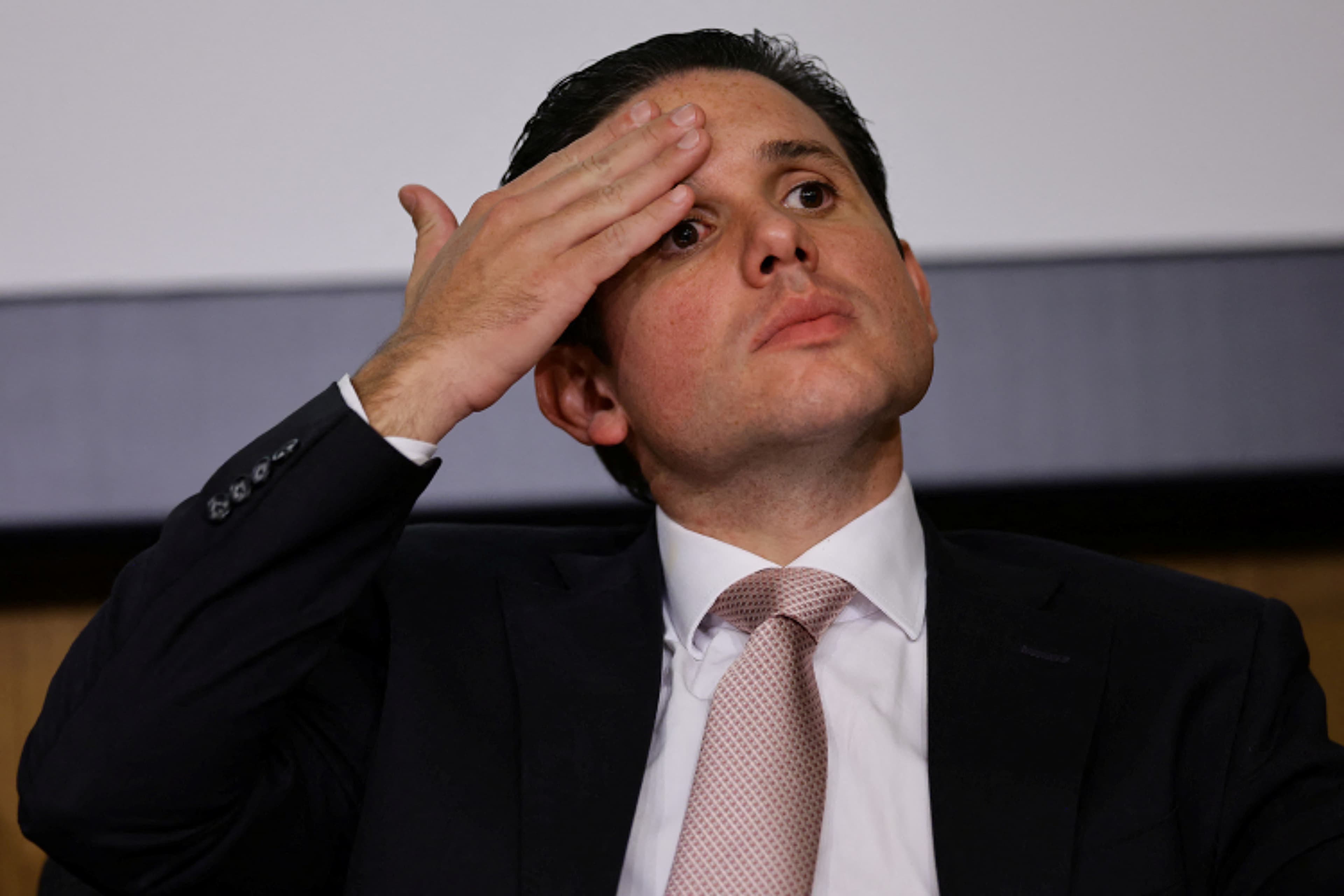 Hugo Motta admite viagem em jato de ex-banqueiro envolvido em fraude