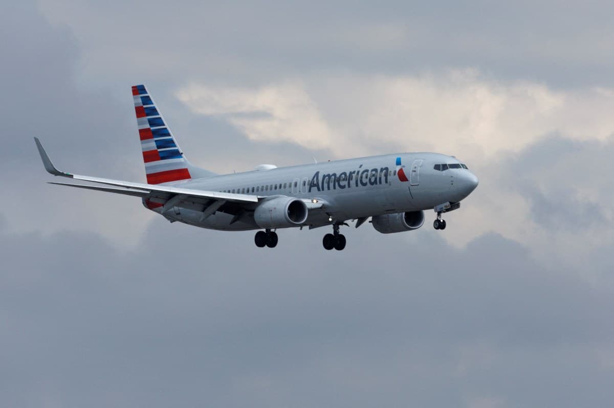 Cade aprova aquisição da Azul pela American Airlines por US$ 100 milhões