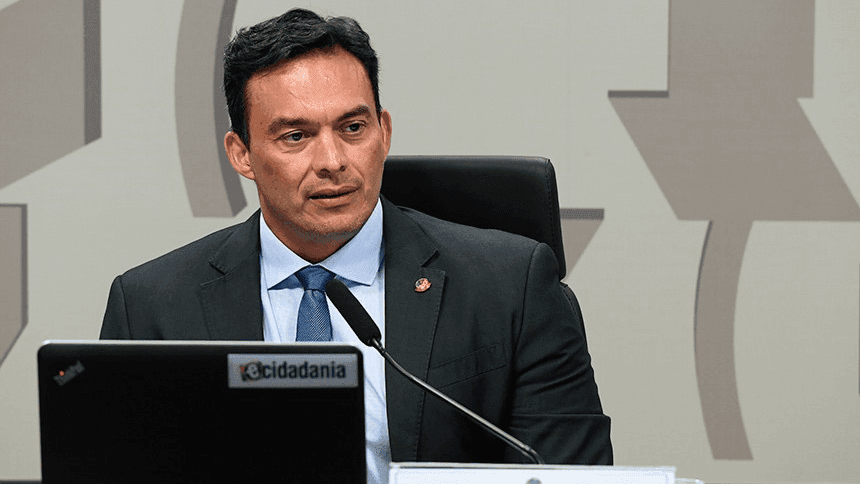 Styvenson Valentim lidera intenções de voto ao Senado no RN
