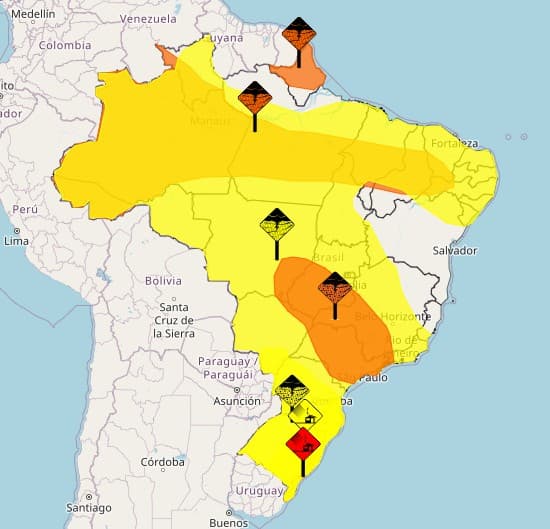 Ciclone traz chuvas fortes e ventos intensos ao Sul do Brasil
