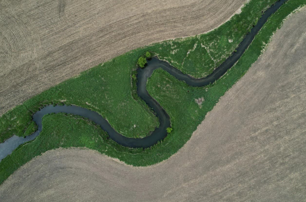 Desafios da Qualidade da Água e Câncer Marcam Eleições em Iowa