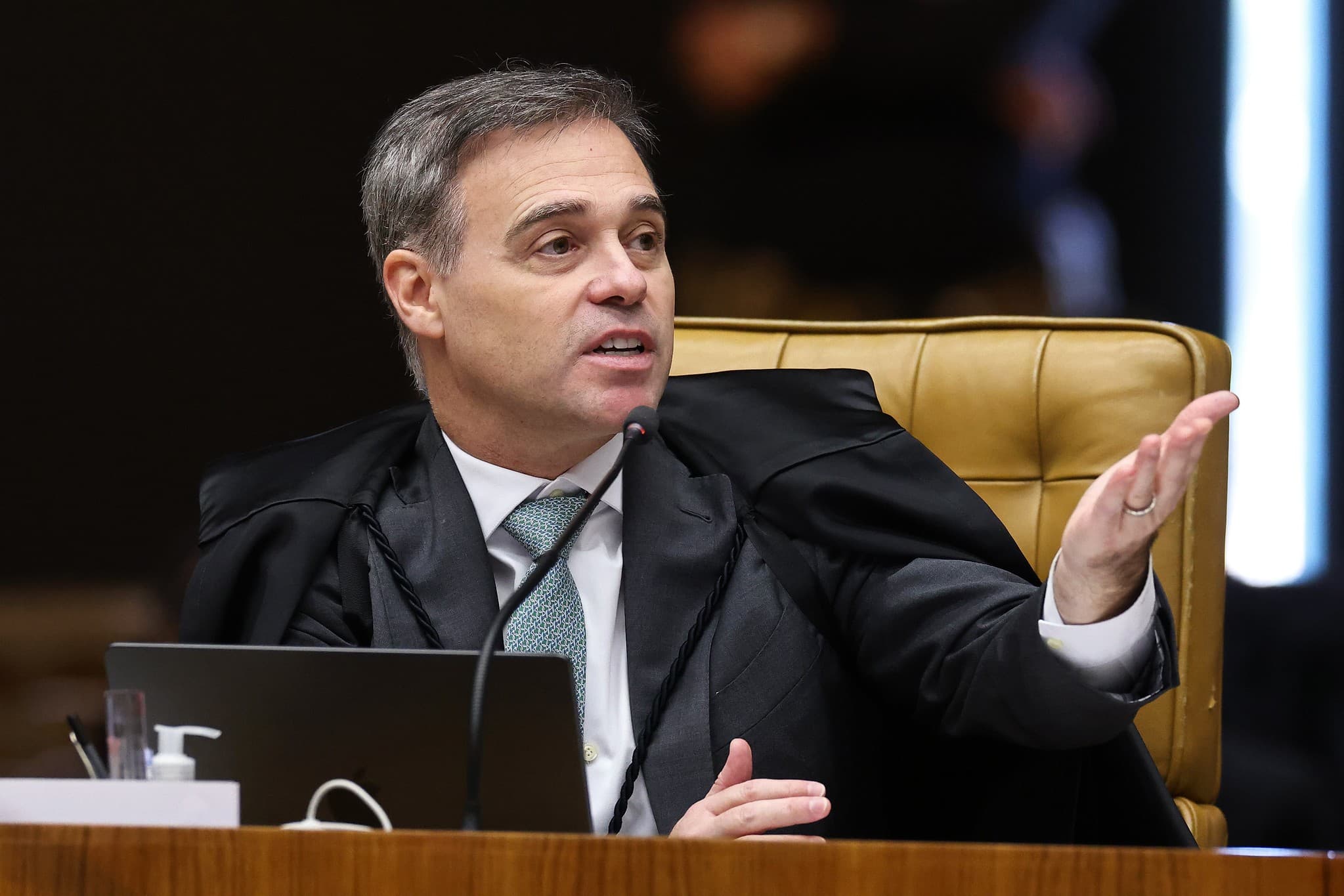 André Mendonça reafirma compromisso com dever institucional apesar de ataques