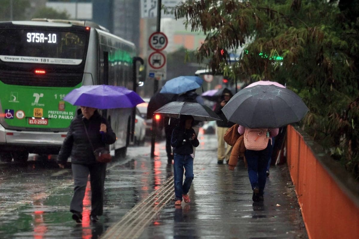 Condições Meteorológicas Instáveis no Sudeste: Fim de Semana de Chuvas e Alagamentos