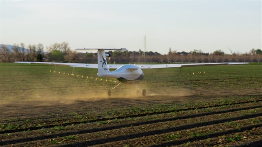 Parceria inova ao criar avião agrícola elétrico autônomo