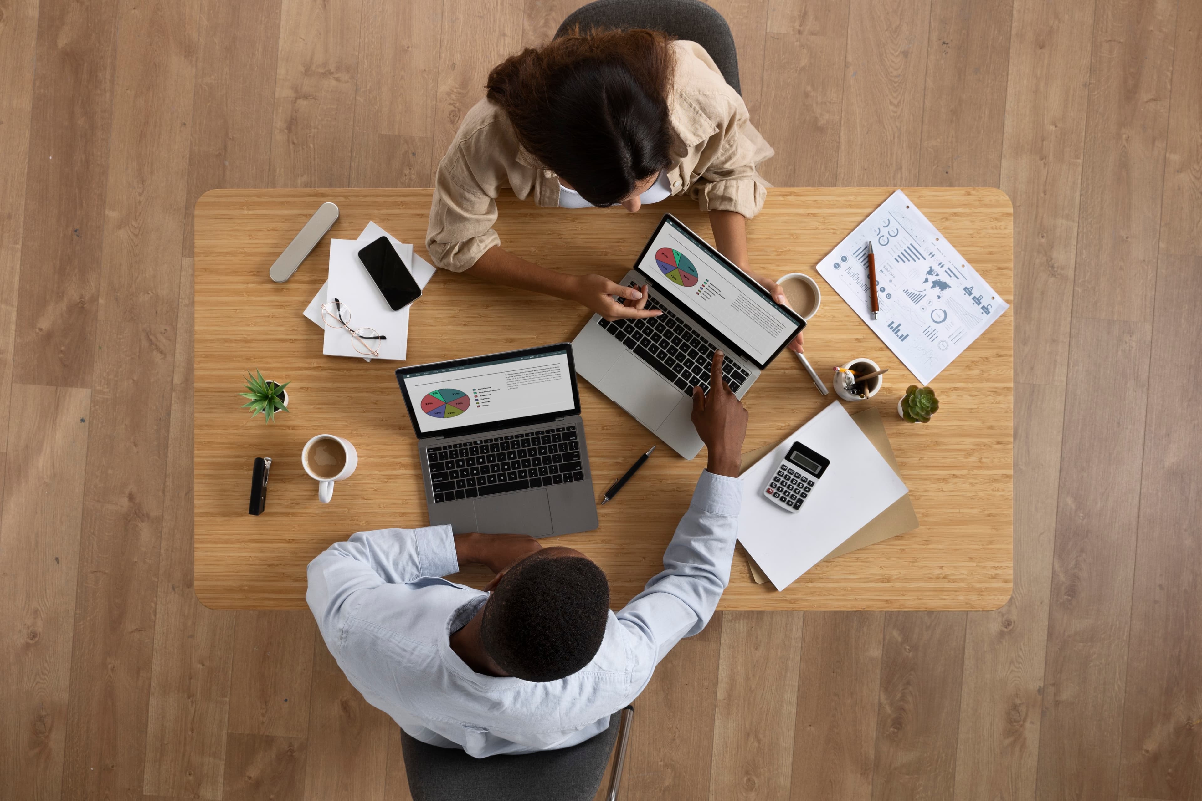 Amizade no trabalho: aliada ou adversária da carreira?